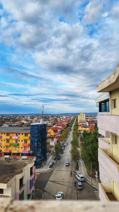 Divjaka Apartments 3 - City Center Bagian luar foto