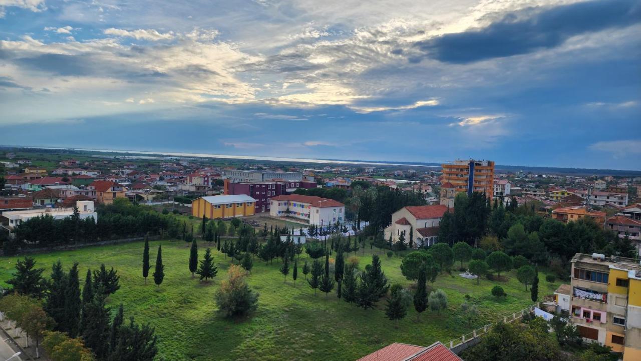 Divjaka Apartments 3 - City Center Bagian luar foto