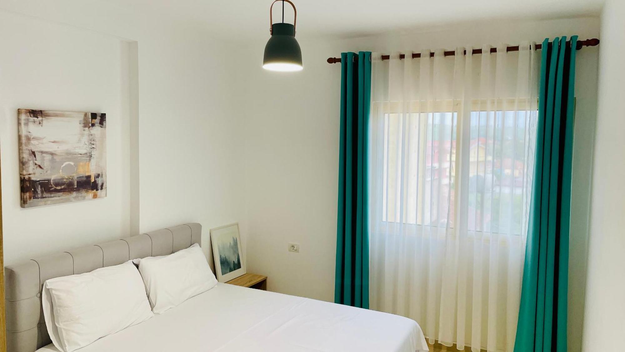 Divjaka Apartments 3 - City Center Bagian luar foto